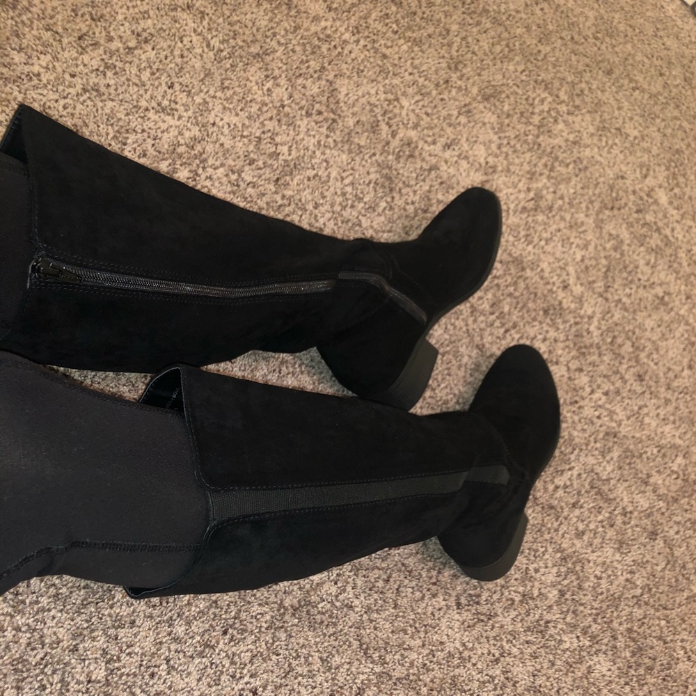 UNIVERSAL THREAD BLACK SUEDE BOOTS - NEVER WORN!!!